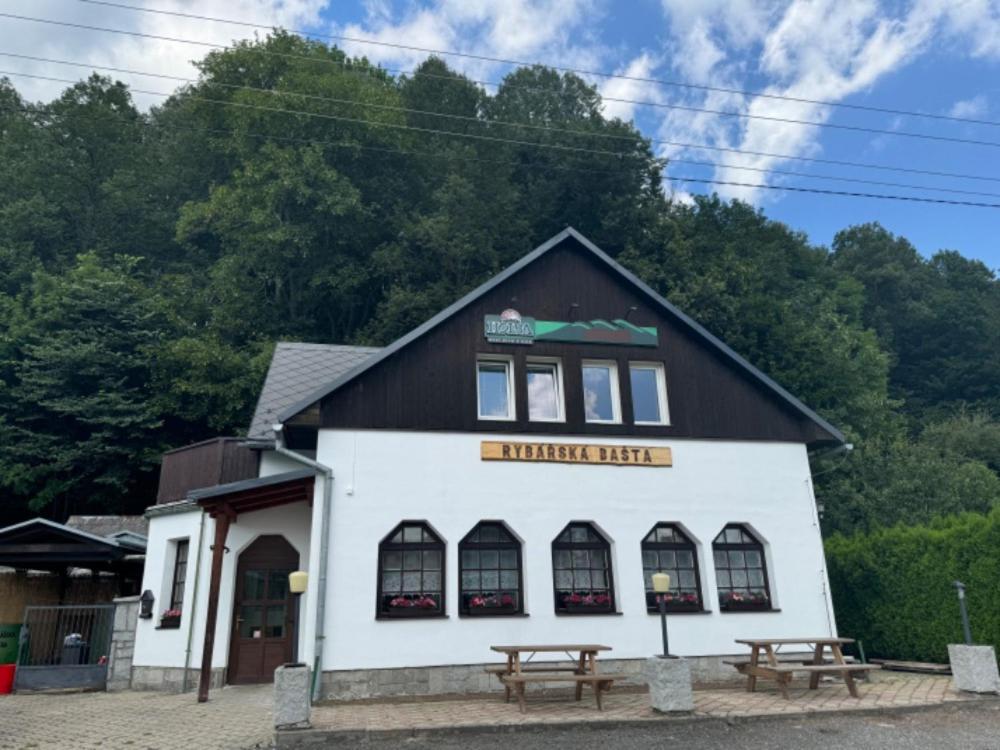 Penzion A Rybarska Basta U Jesetera Jeseník Kültér fotó